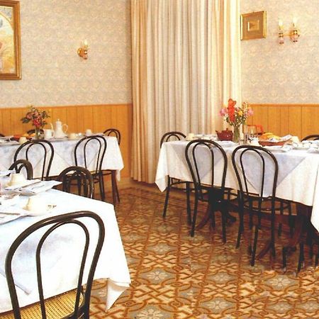 רומא Hotel Tizi מראה חיצוני תמונה