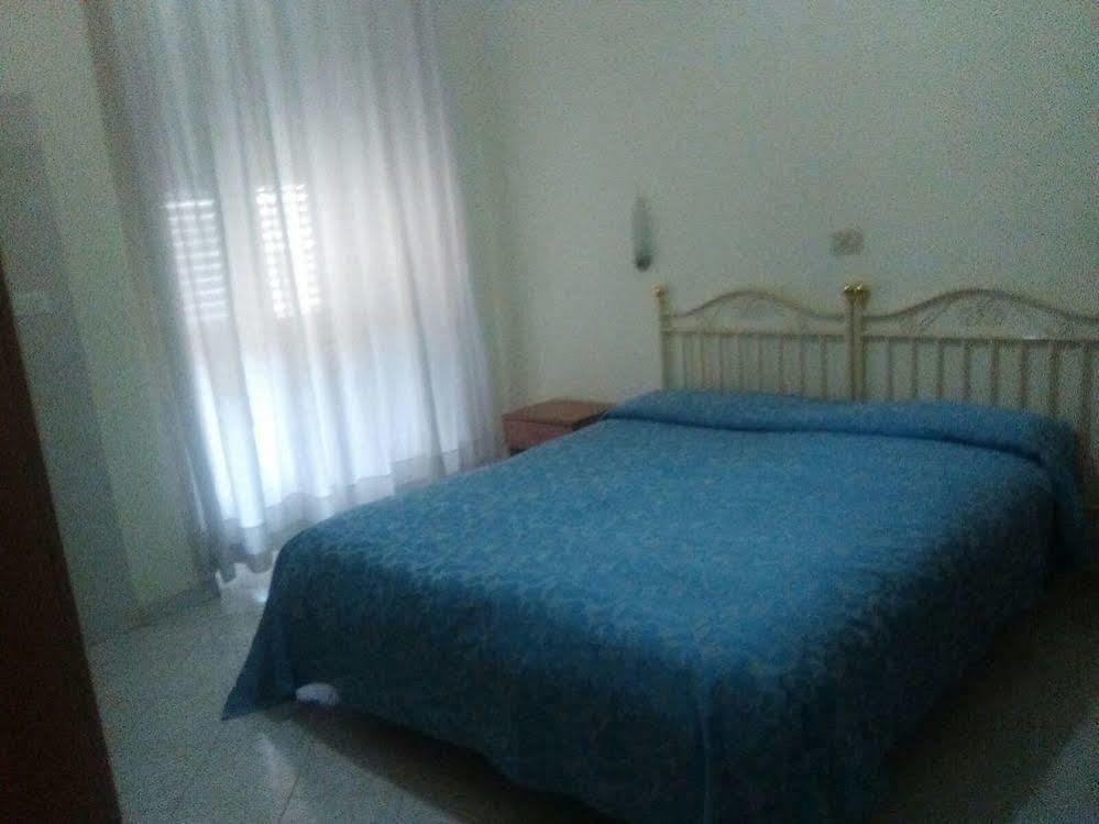 רומא Hotel Tizi מראה חיצוני תמונה