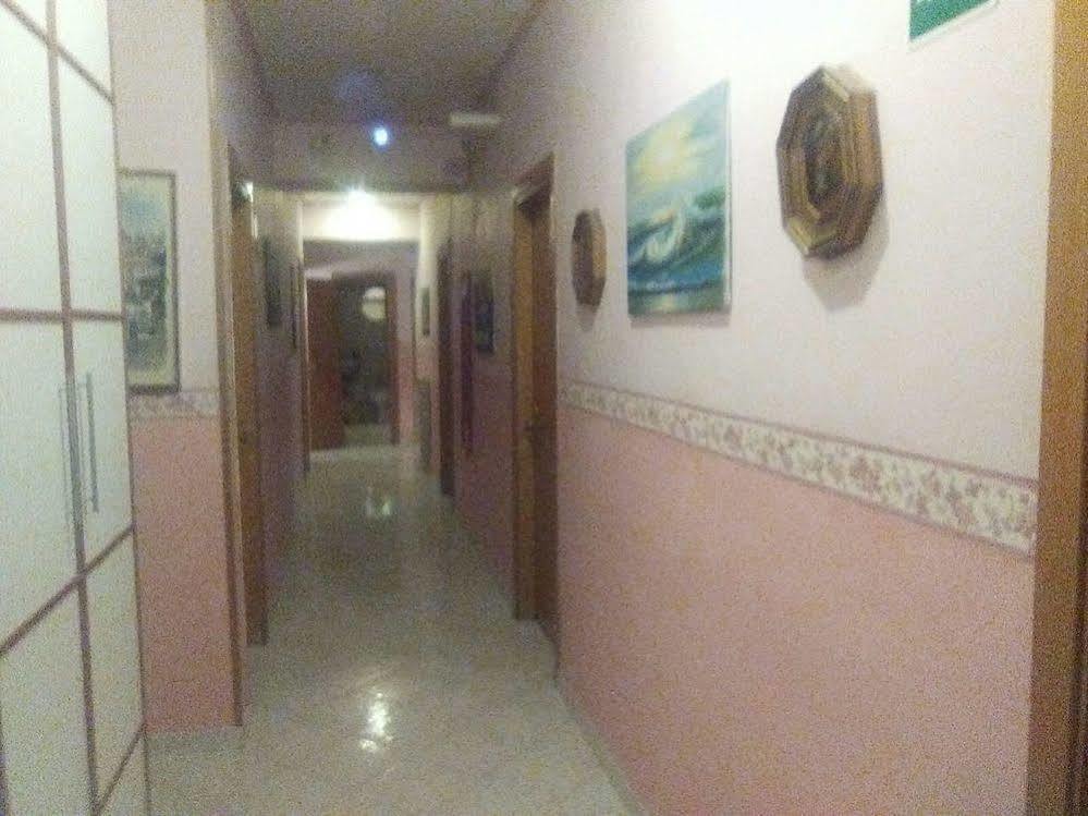 רומא Hotel Tizi מראה חיצוני תמונה